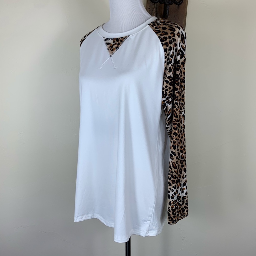 LEO ROSSI KNIT TOP - Picture 4 of 9